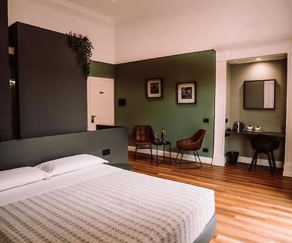 Nova Relais לינה וארוחת בוקר נאפולי