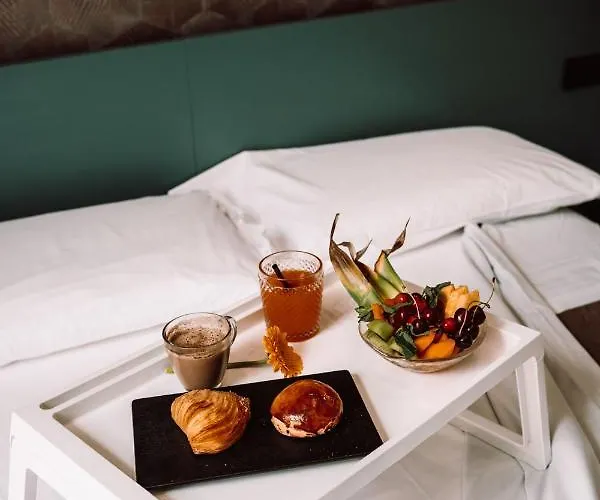 Nova Relais לינה וארוחת בוקר נאפולי