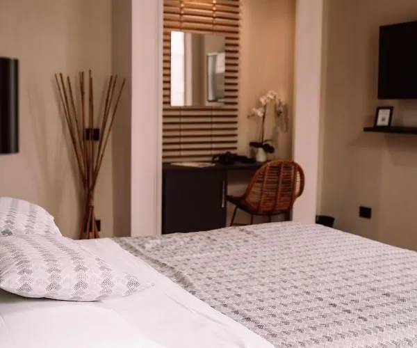 לינה וארוחת בוקר Nova Relais נאפולי