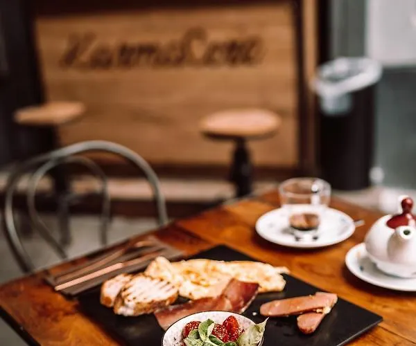 לינה וארוחת בוקר Nova Relais 4*