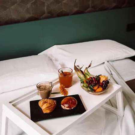 Nova Relais Bed and Breakfast Νάπολη